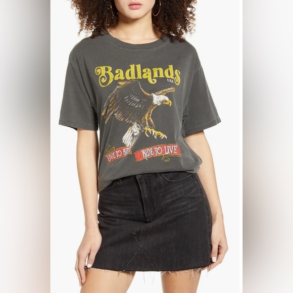 Day Badlands Graphic Tee Short Sleeve Top From Nordstrom Gray w Eagle S Small - Picture 1 of 9